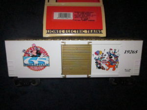 Lionel 6-19265 Disney Mickey Mouse 65th Birthday Hi-cube Boxcar