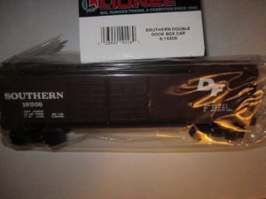 Lionel 6-19208 Southern Double Door Boxcar