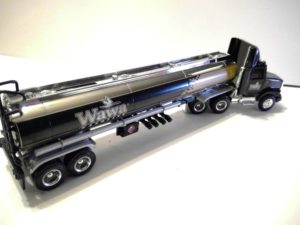 Ertyl Collectibles 1:64 Die Cast WaWa Tanker Bank