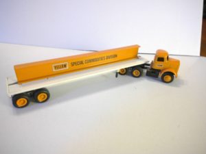 Winross 1:64 Die Cast Flatbed - Yellow
